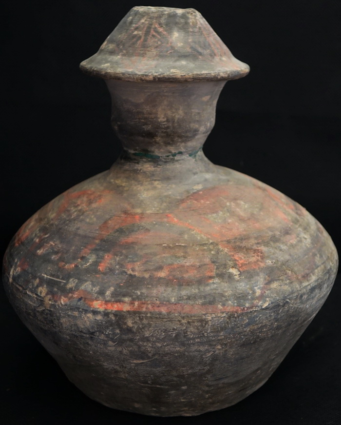 Chinese Han Dynasty Earthenware Vessel